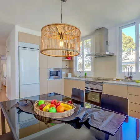 Beachfront Sivella By Sealand Apartment