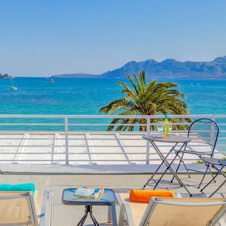 Beachfront Sivella By Sealand Apartament