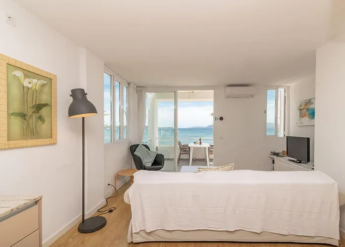 아파트 Beachfront Sivella By Sealand *